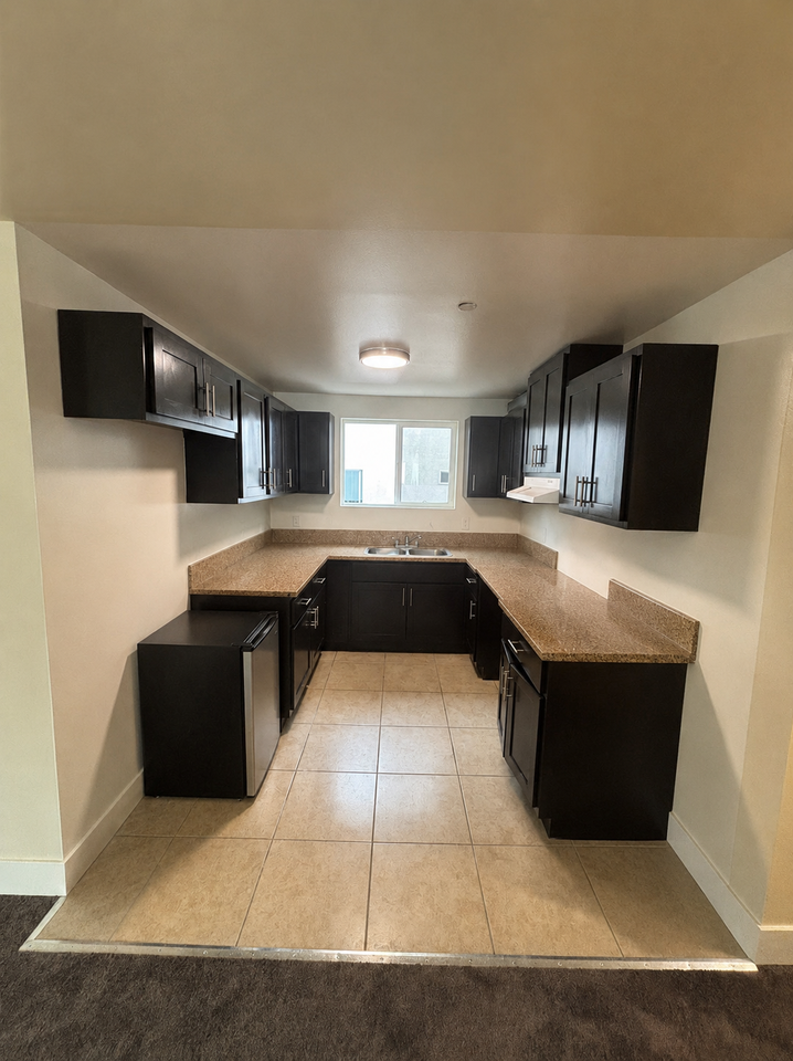 5913 Denver Avenue - Photo 3 of 17