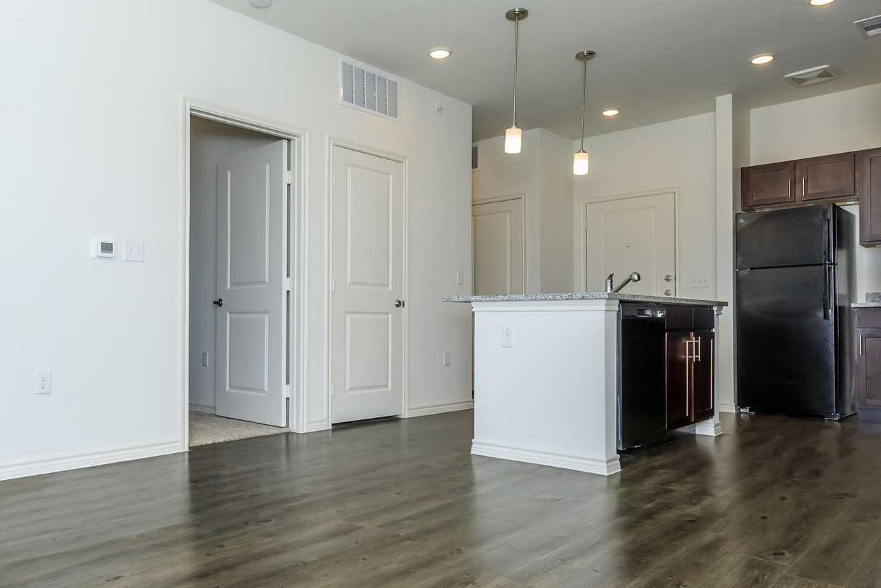 Limestone Ridge - Photo 3 of 21