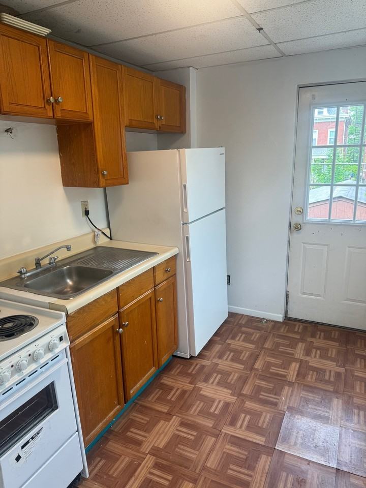 430 South Fairmount Street - Photo 2 of 5