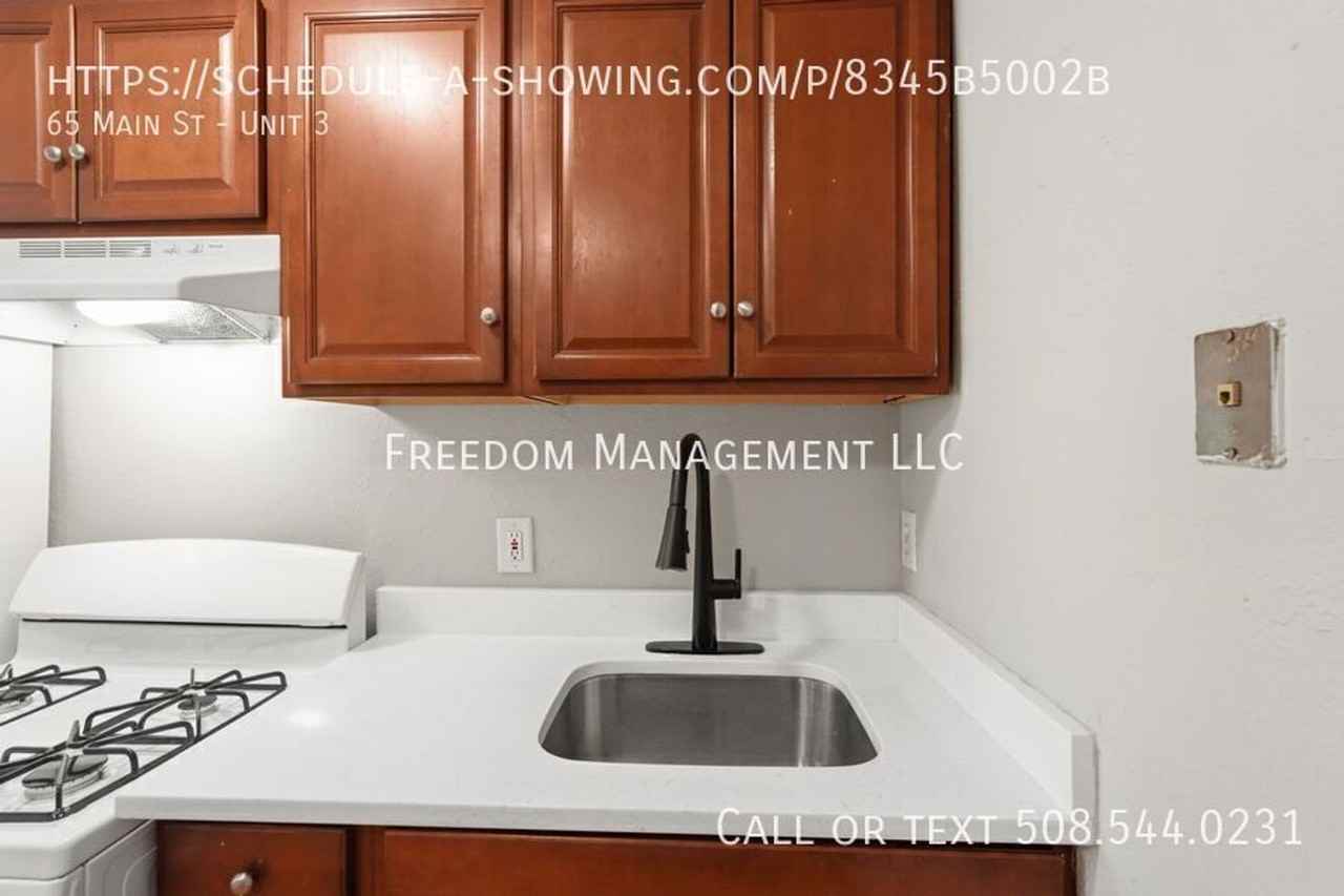 65 Main St - Photo 3 of 33