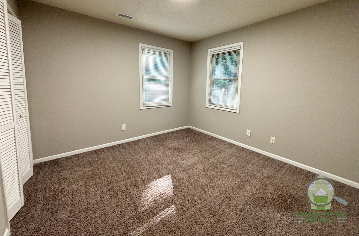 710 North Maple Street - Photo 5 of 10