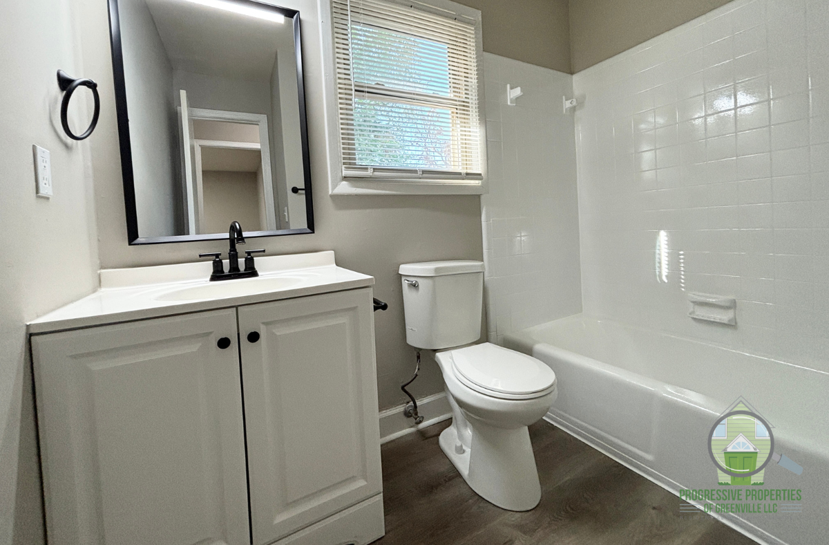 710 North Maple Street - Photo 6 of 10