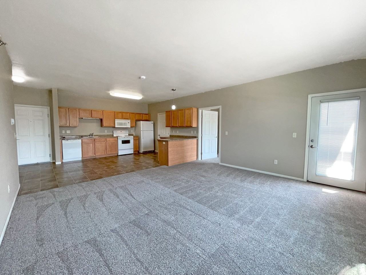 Encore Apartments - Photo 7 of 11
