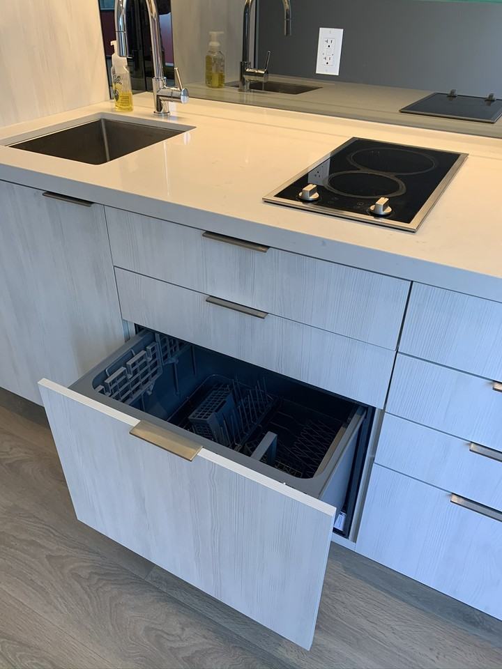 215 Queen St W - Photo 6 of 16