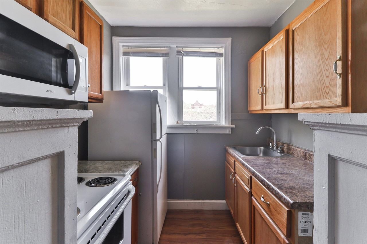 3860 Bamberger - Photo 2 of 14