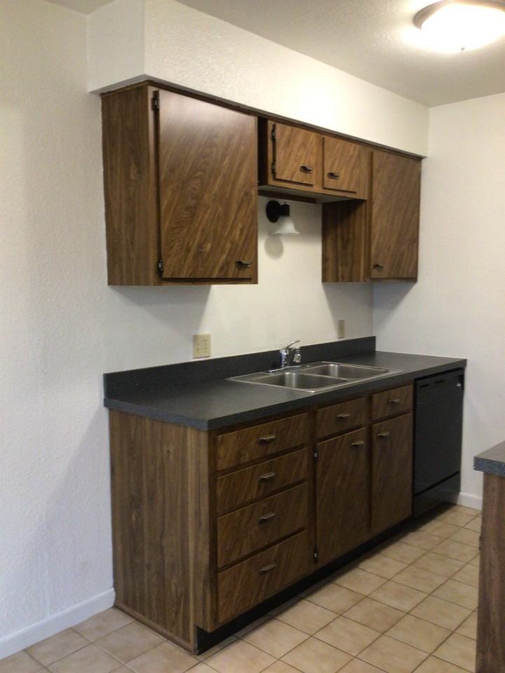 722 W Broomfield - Photo 3 of 50