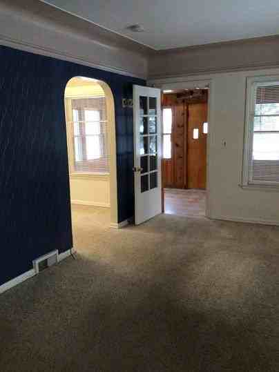524 N Kinney - Photo 4 of 14