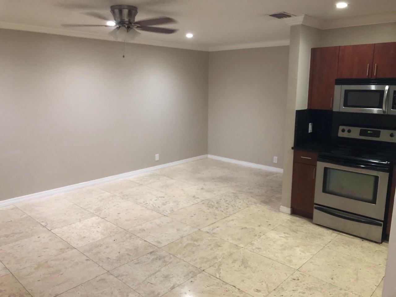 1492 HOLLY HEIGHTS DR - Photo 3 of 8
