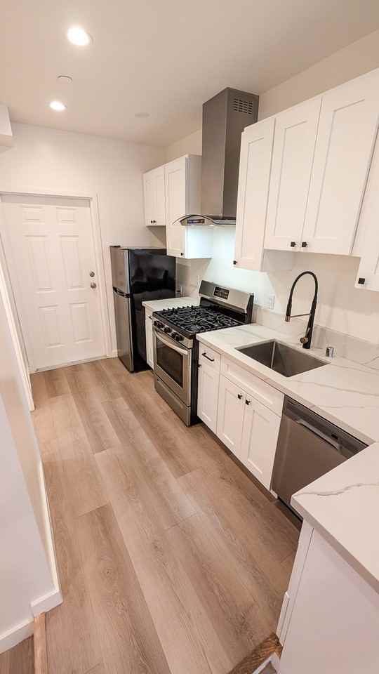 1477 California Street - Photo 2 of 12