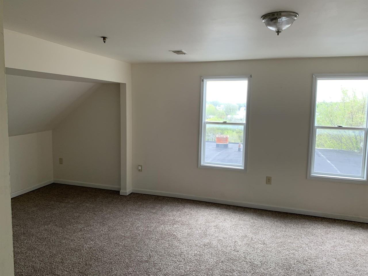 200 East King Street - Photo 2 of 10