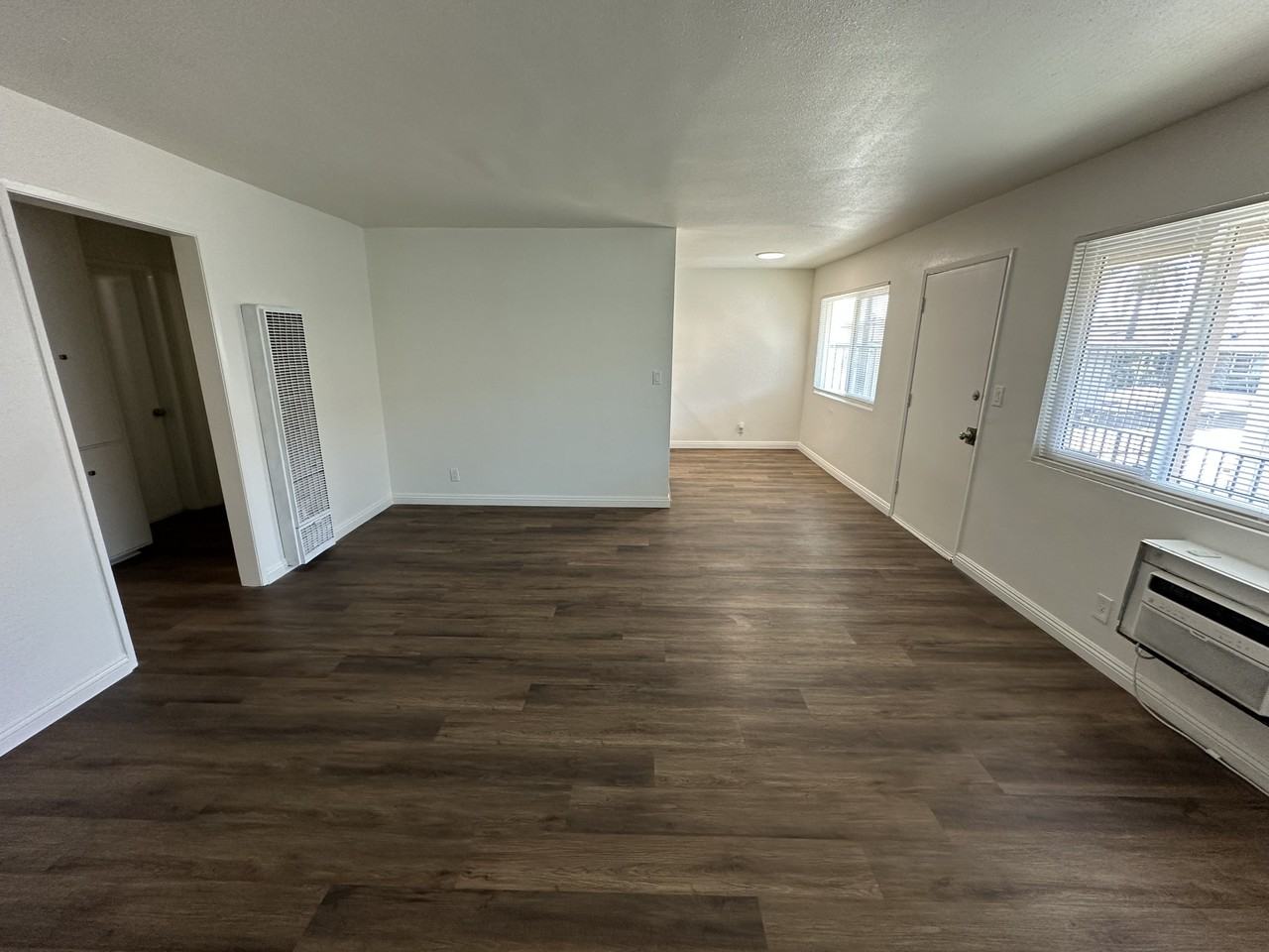 1015 W. E st. - Photo 3 of 14