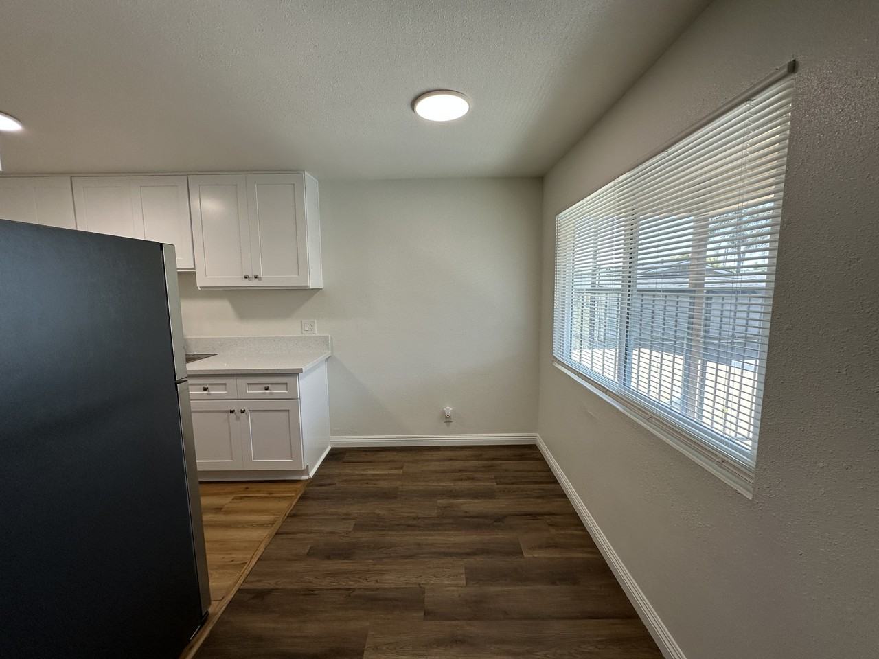 1015 W. E st. - Photo 5 of 14