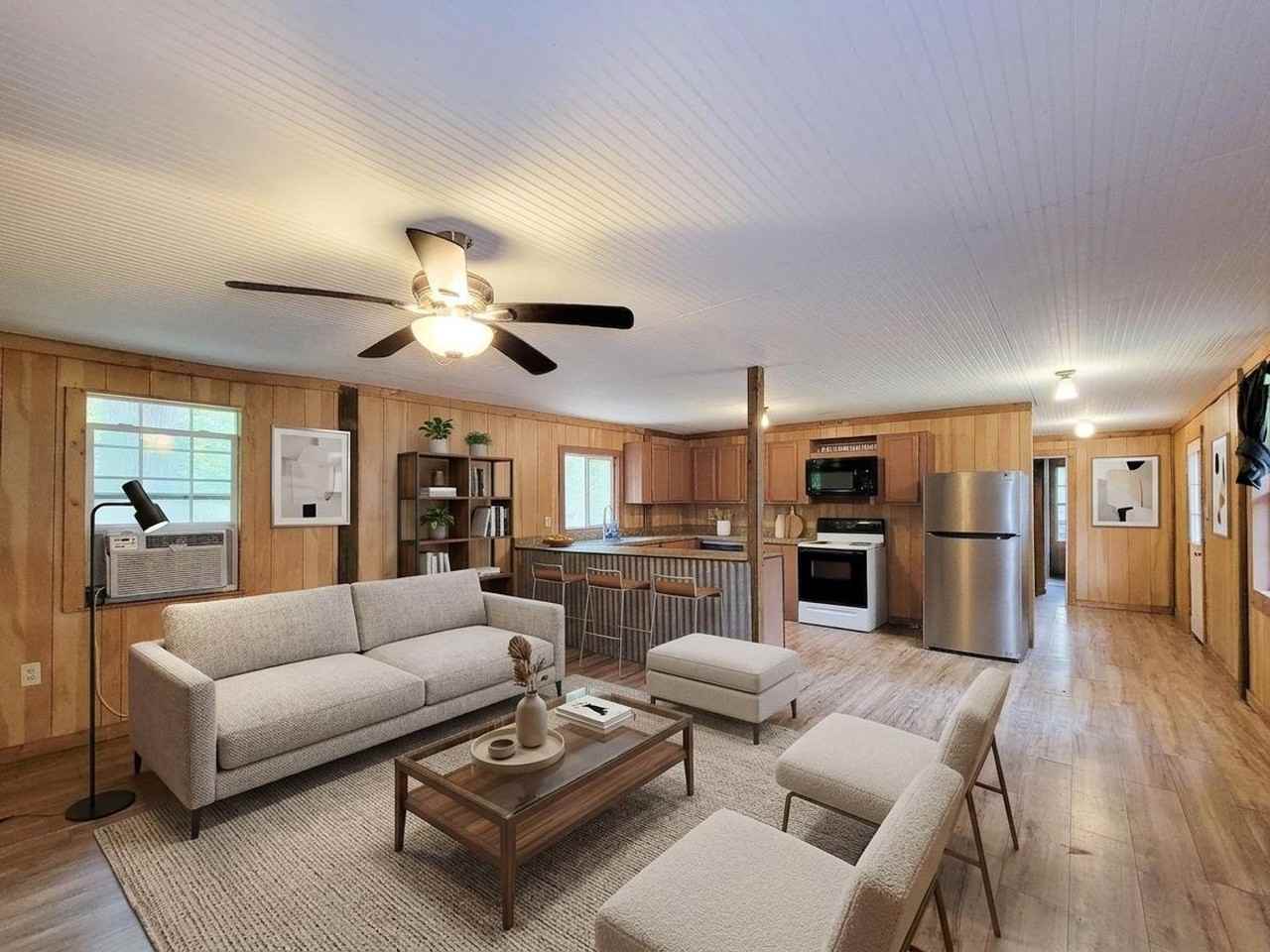 20284 Forest Woods Ln - Photo 4 of 41