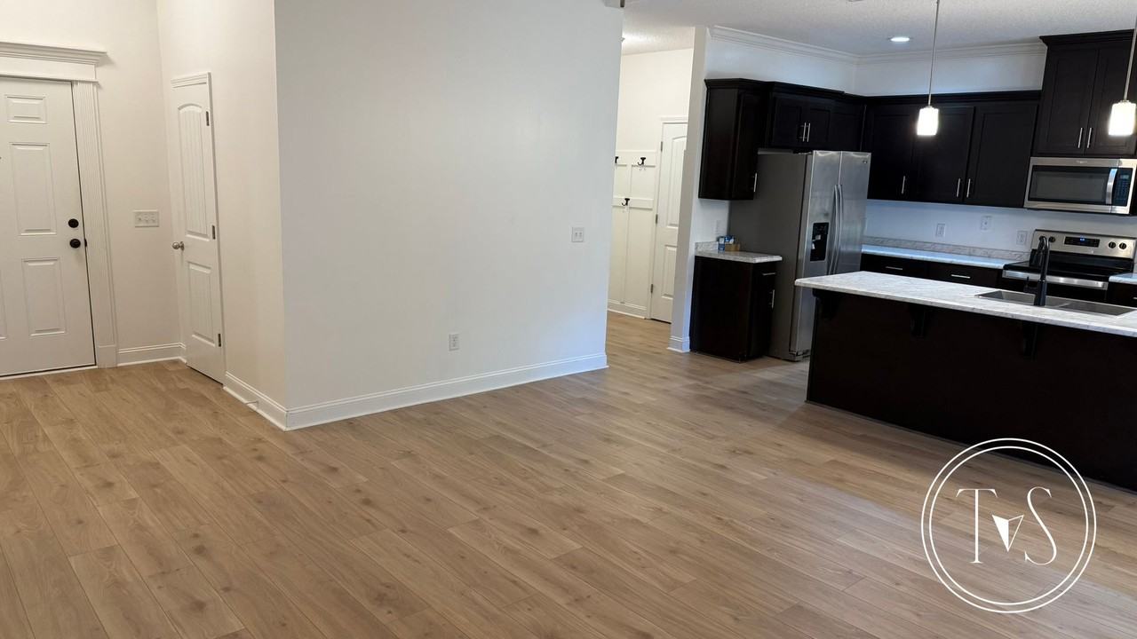500 Thorp Cir - Photo 6 of 29
