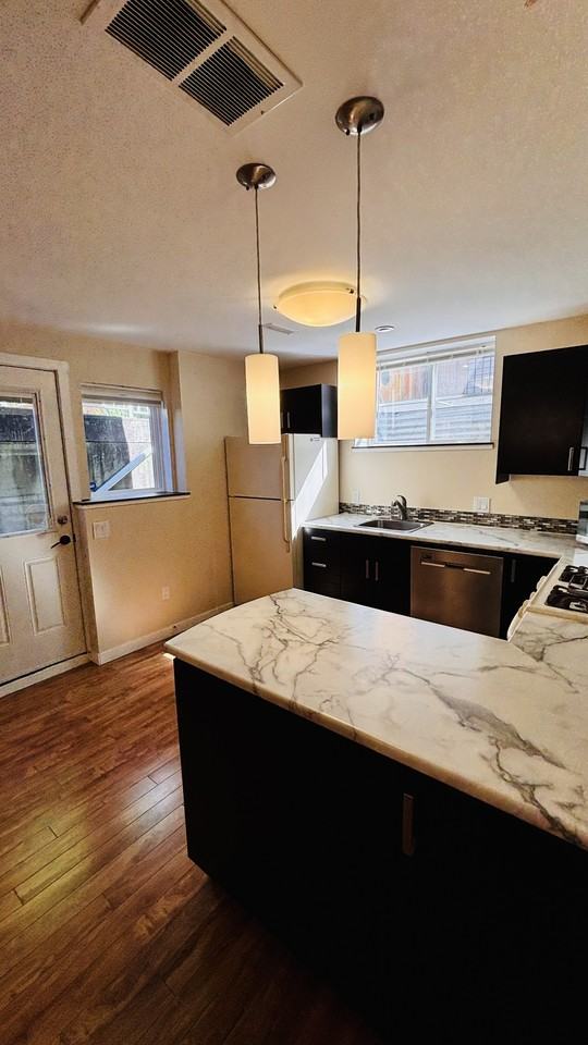 16877 84 Avenue - Photo 3 of 18