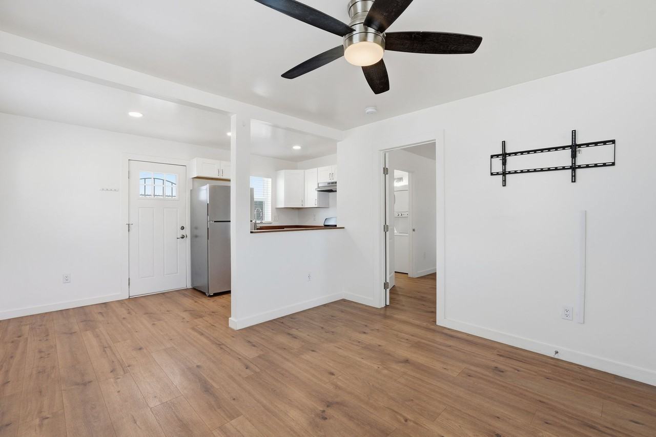 1718 North 26th Place - Photo 6 of 24