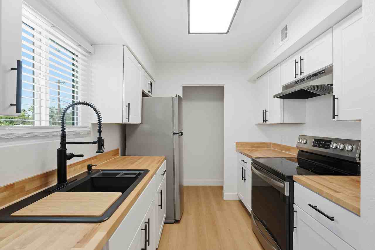 3738 East McDowell Road - Photo 5 of 50