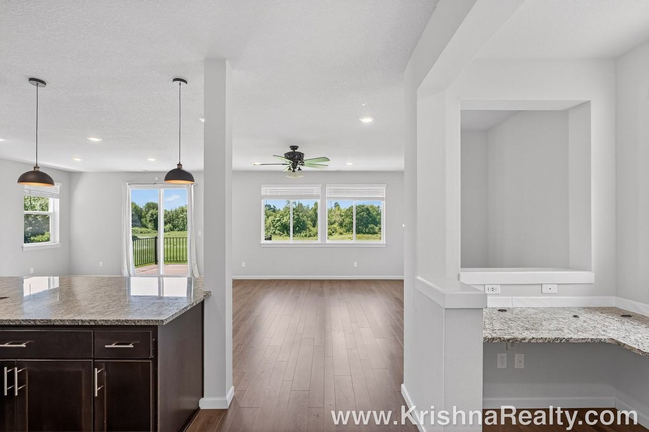 2071 S Jasper Dr - Photo 3 of 22