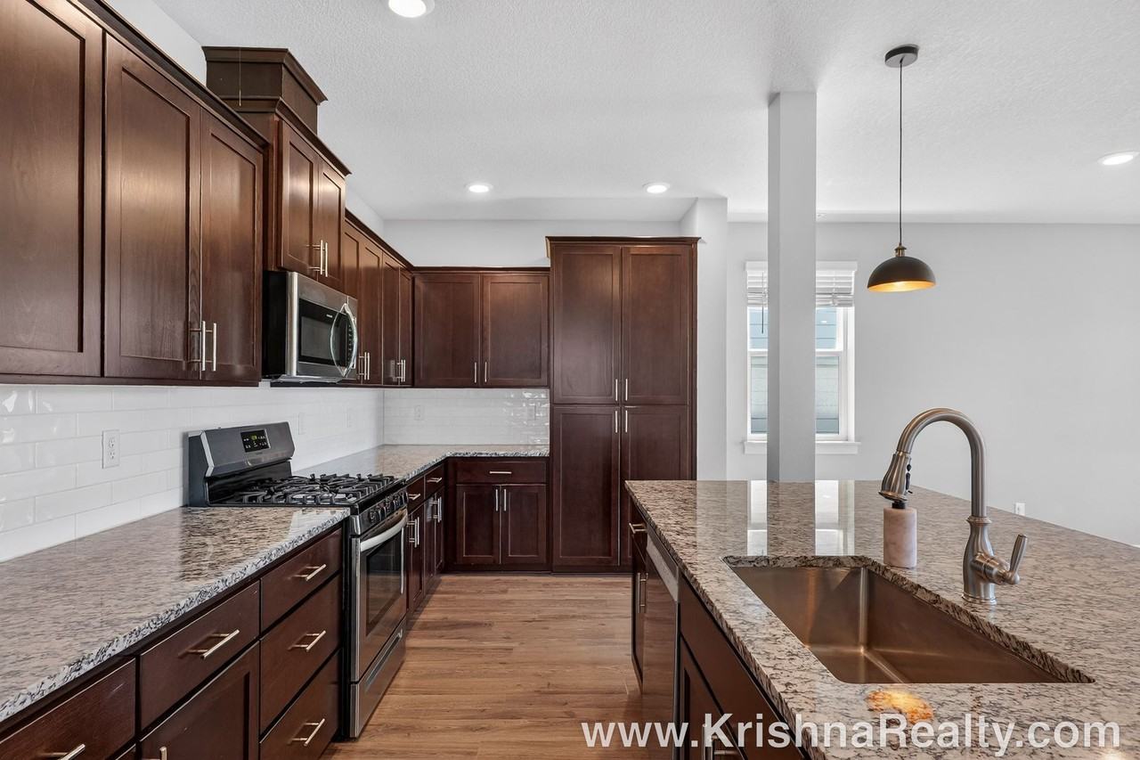 2071 S Jasper Dr - Photo 4 of 22