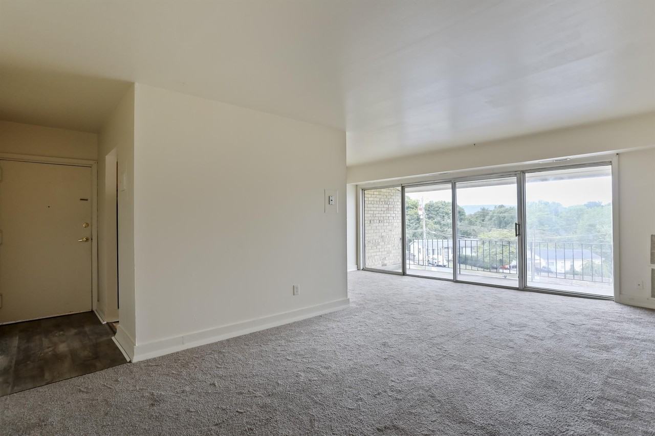 620 6th Avenue - Photo 3 of 29