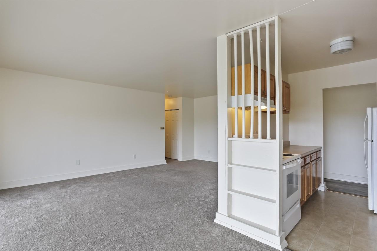 620 6th Avenue - Photo 4 of 29