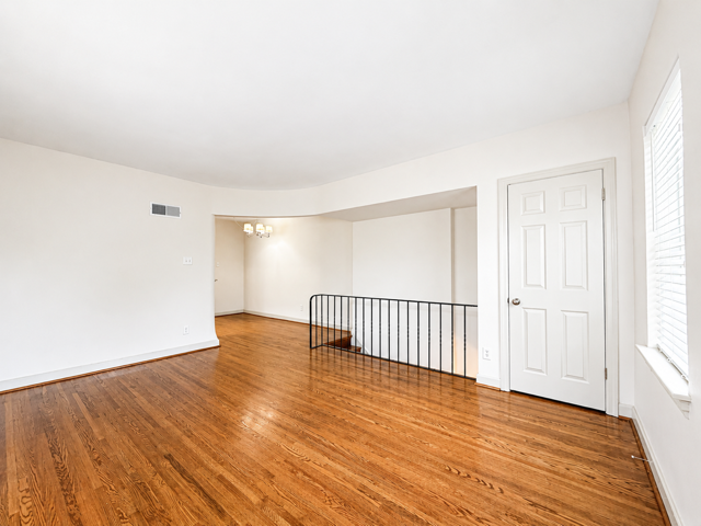 4635 Jamieson Avenue #2 - Photo 6 of 13