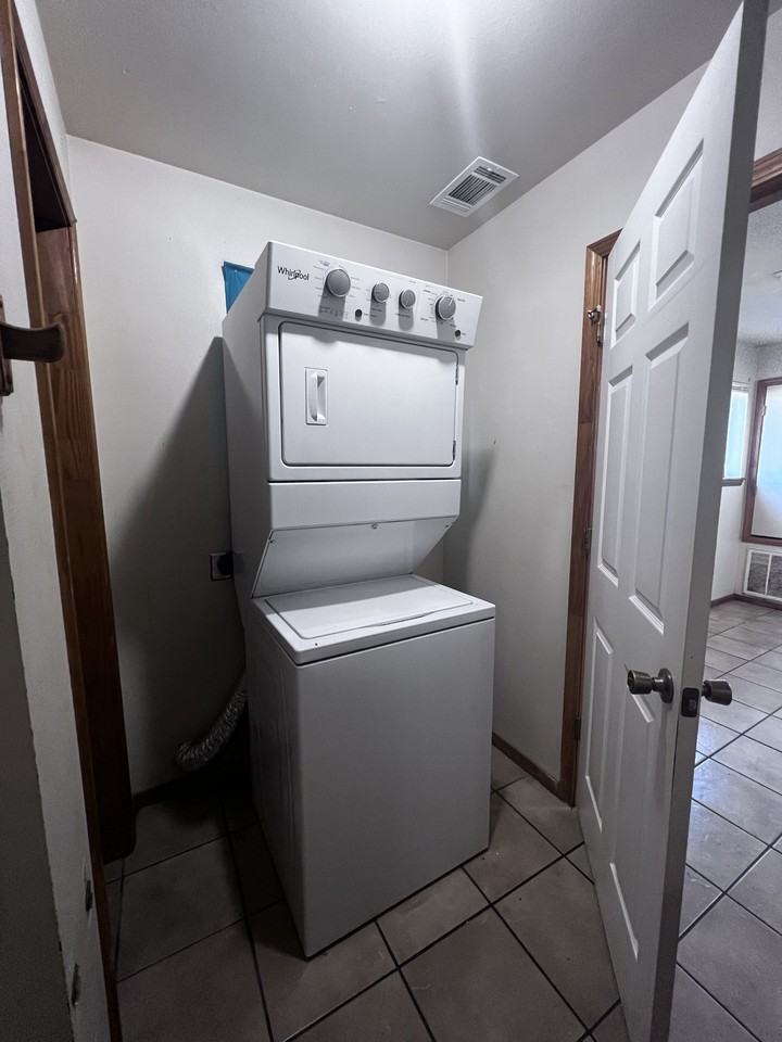 2401 W Main St - Photo 5 of 15