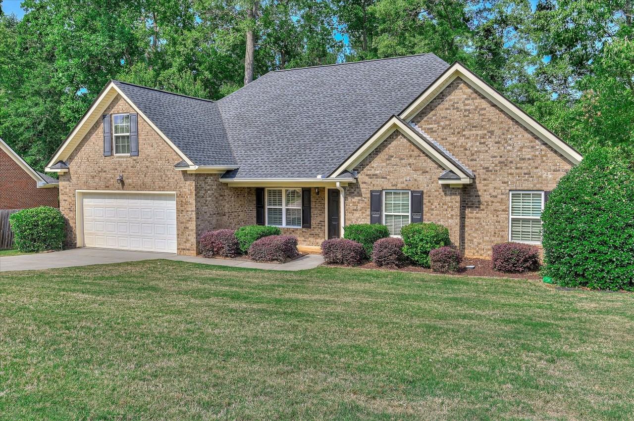1087 Waltons Pass - Photo 3 of 45