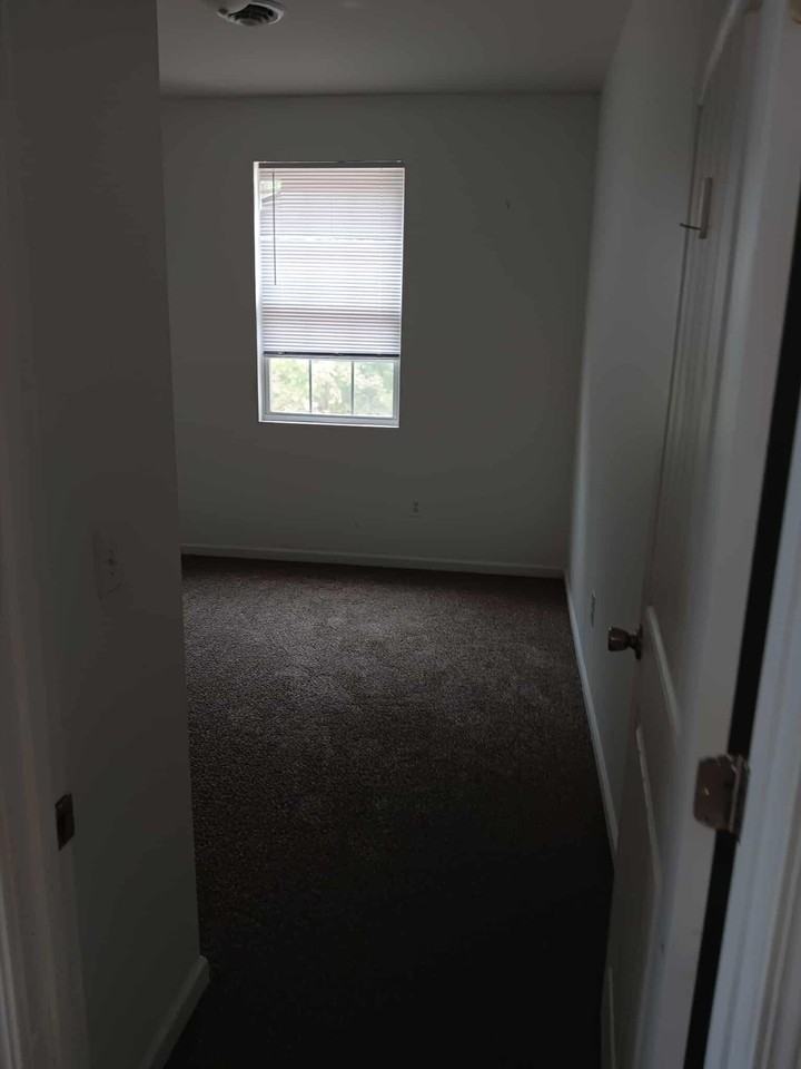 4810 Red Rooster Ln - Photo 2 of 33