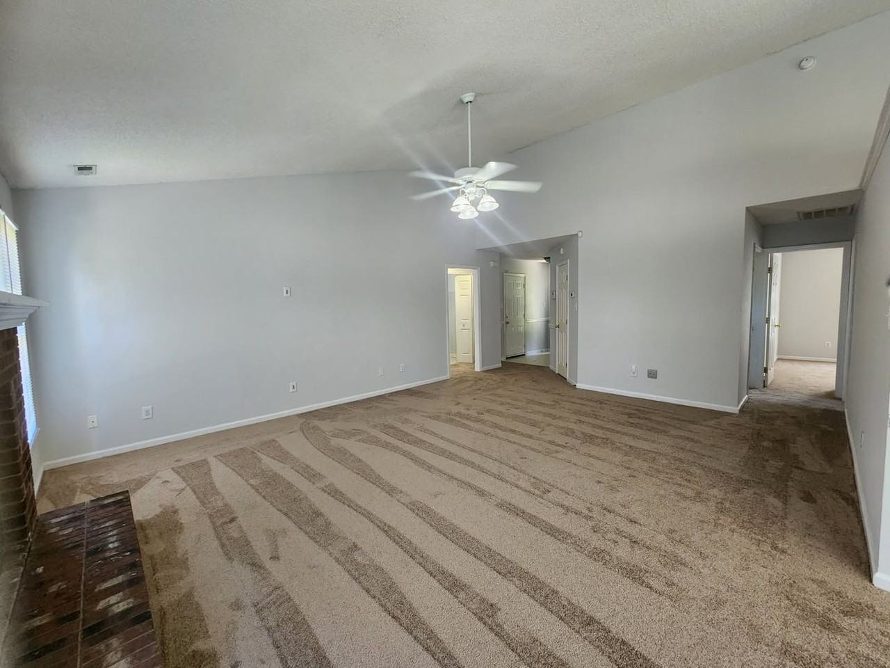 210 Rivershore Dr - Photo 6 of 29