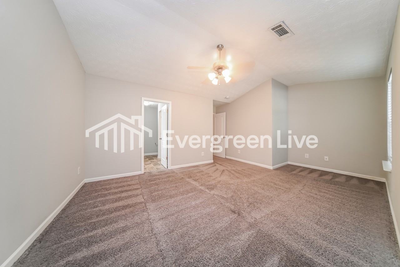 1705 Formosa Ln - Photo 7 of 15