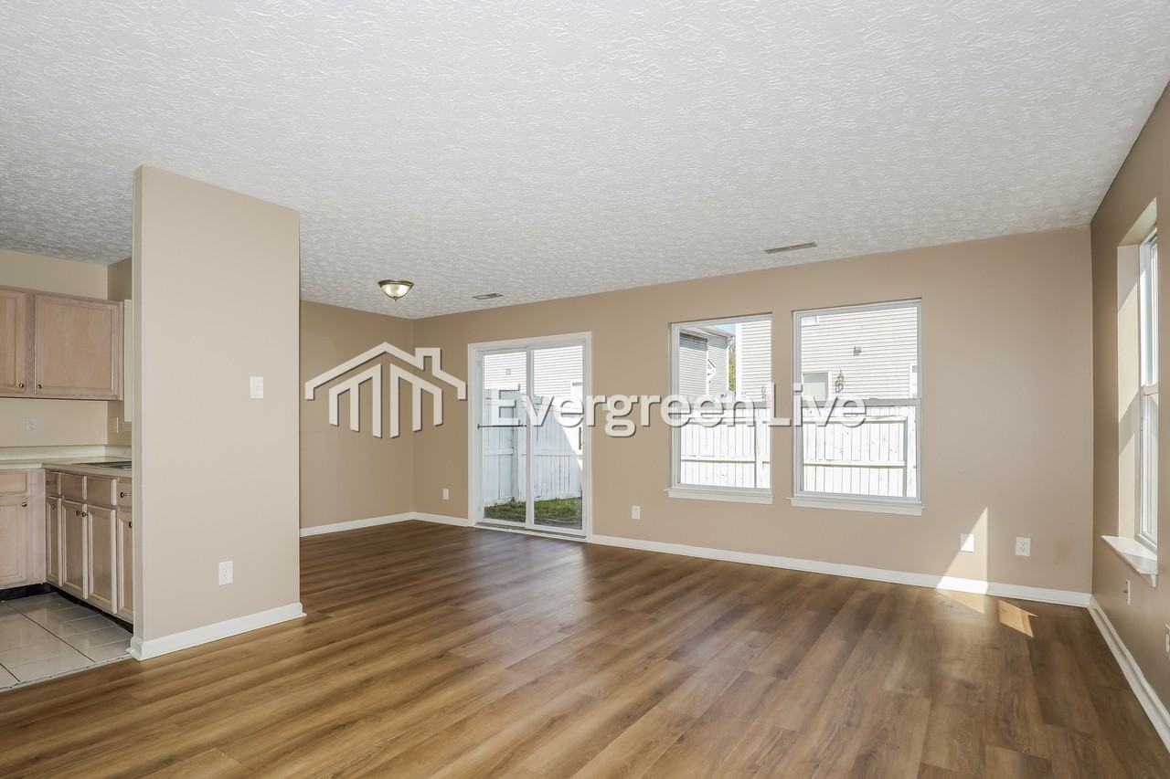 6758 Pembridge Way - Photo 4 of 15