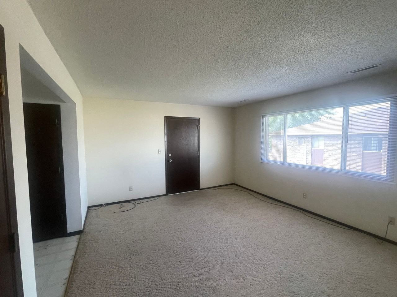 Raceway Apartments - Photo 3 of 14