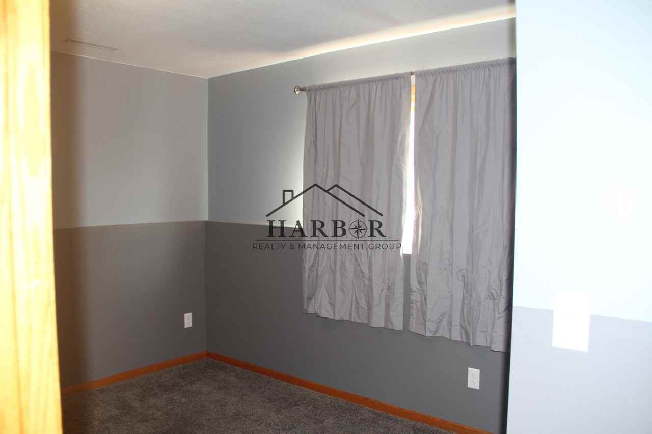 4874 Opal Ln Nw - Photo 3 of 11