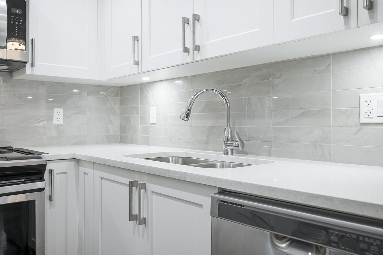 1990 Westminster Avenue #205 - Photo 5 of 20