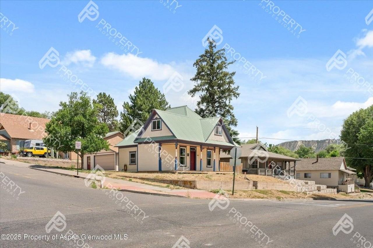 440 Whiteriver Ave