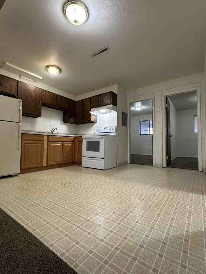 1141 28th St W #1 - Photo 4 of 8