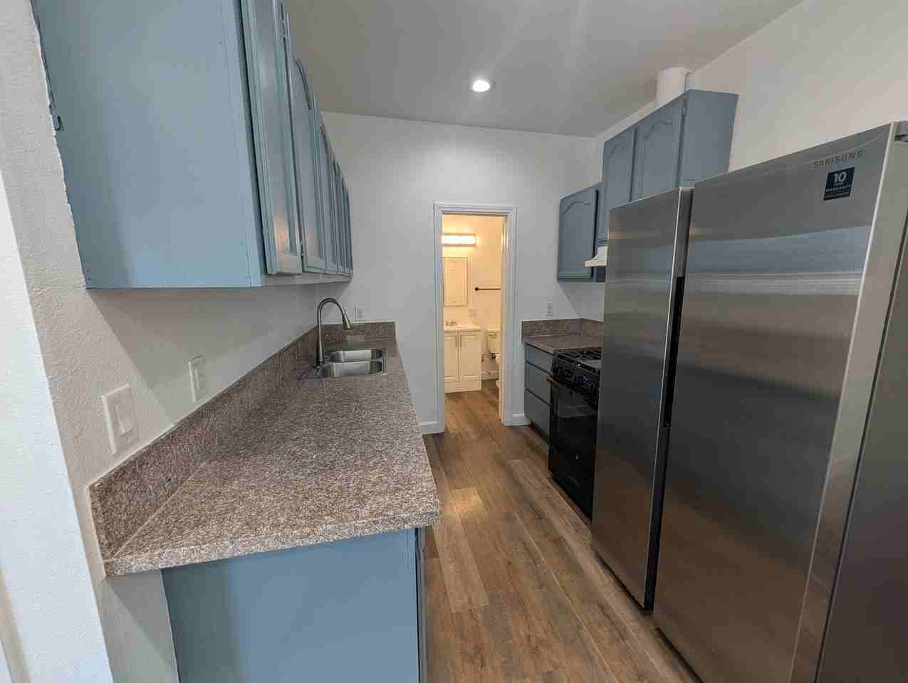 456 E Market St - Photo 3 of 13