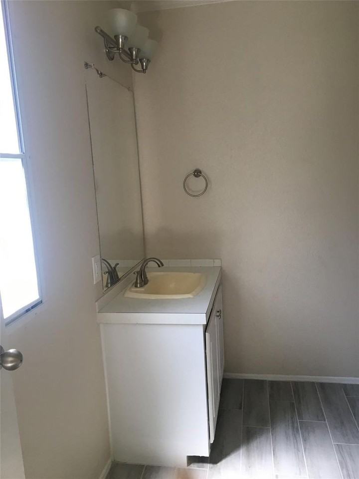 11934 Greensbrook Forest Dr - Photo 4 of 5