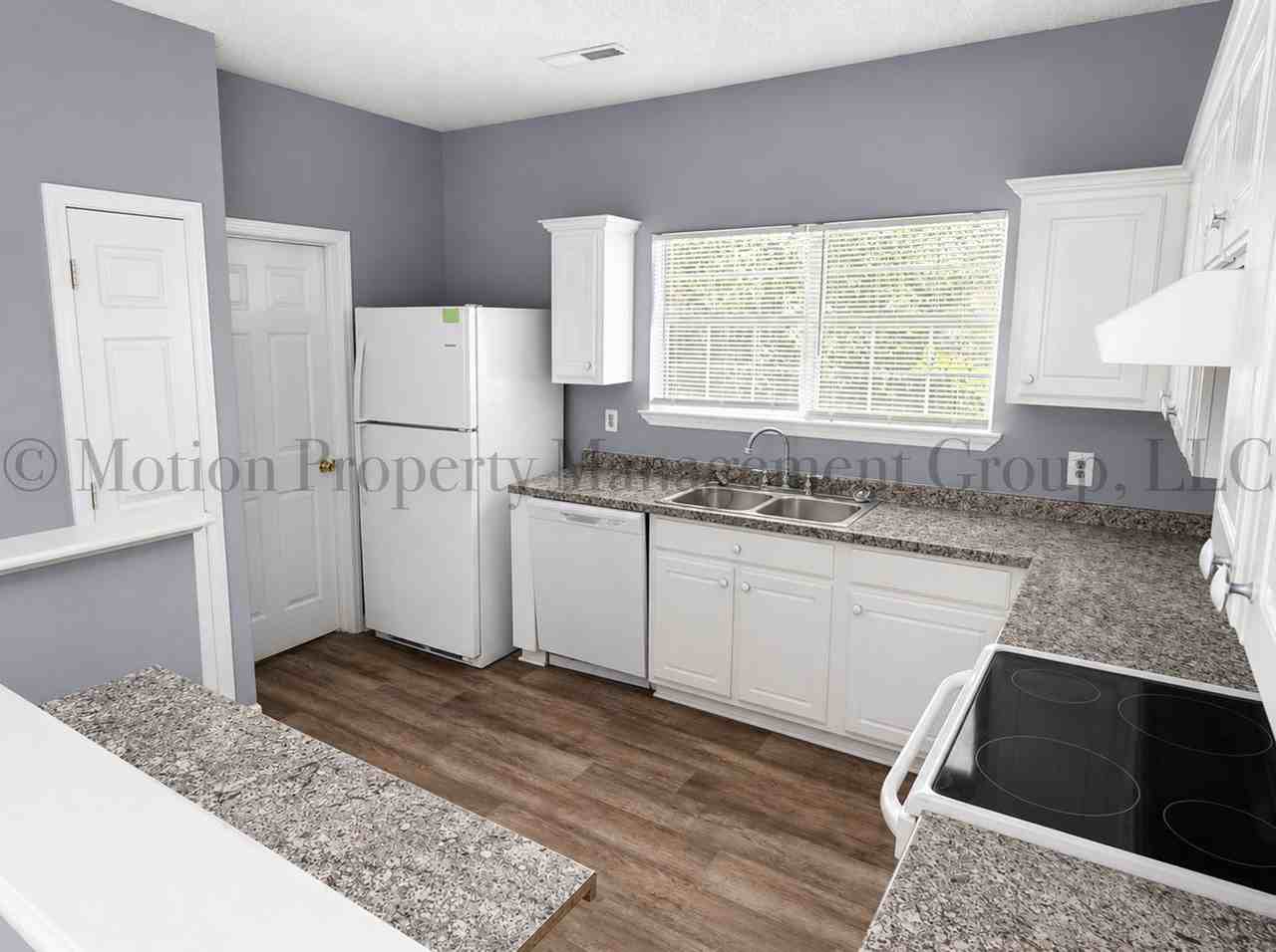 6710 Sunset Hills Blvd - Photo 3 of 18