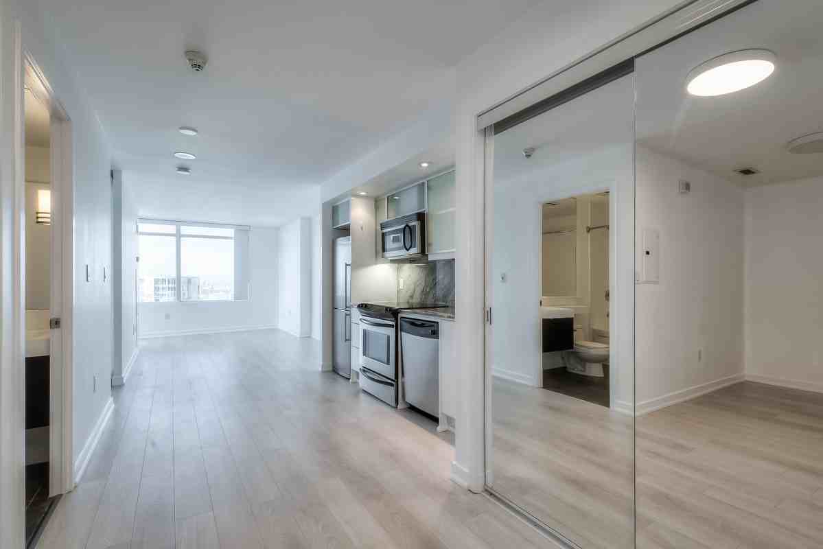 25 Telegram Mews #5308 - Photo 2 of 30