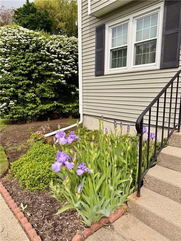 47 Morgan Ave ##9 - Photo 3 of 21