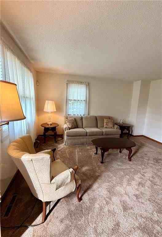 47 Morgan Ave ##9 - Photo 4 of 21