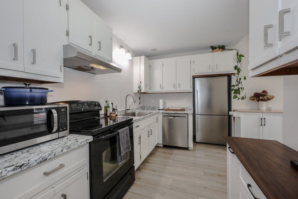 749 Central Ave - Photo 5 of 30