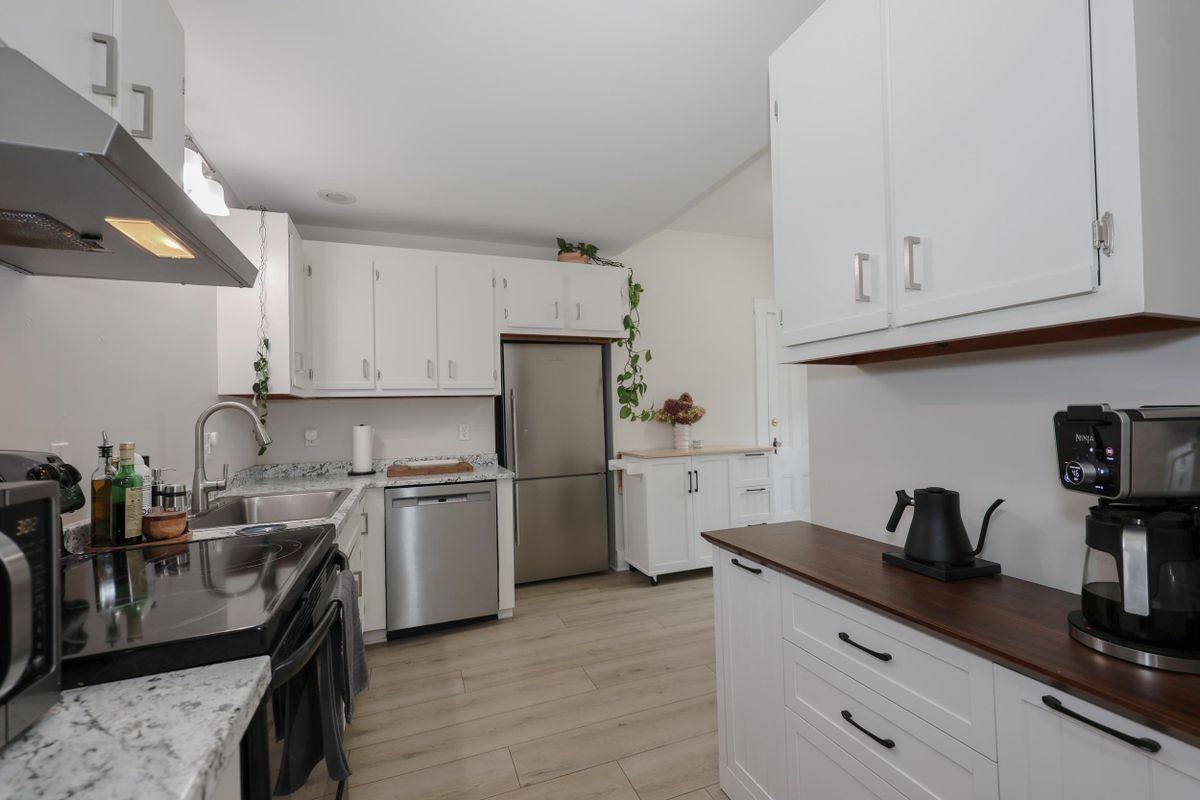 749 Central Ave - Photo 6 of 30