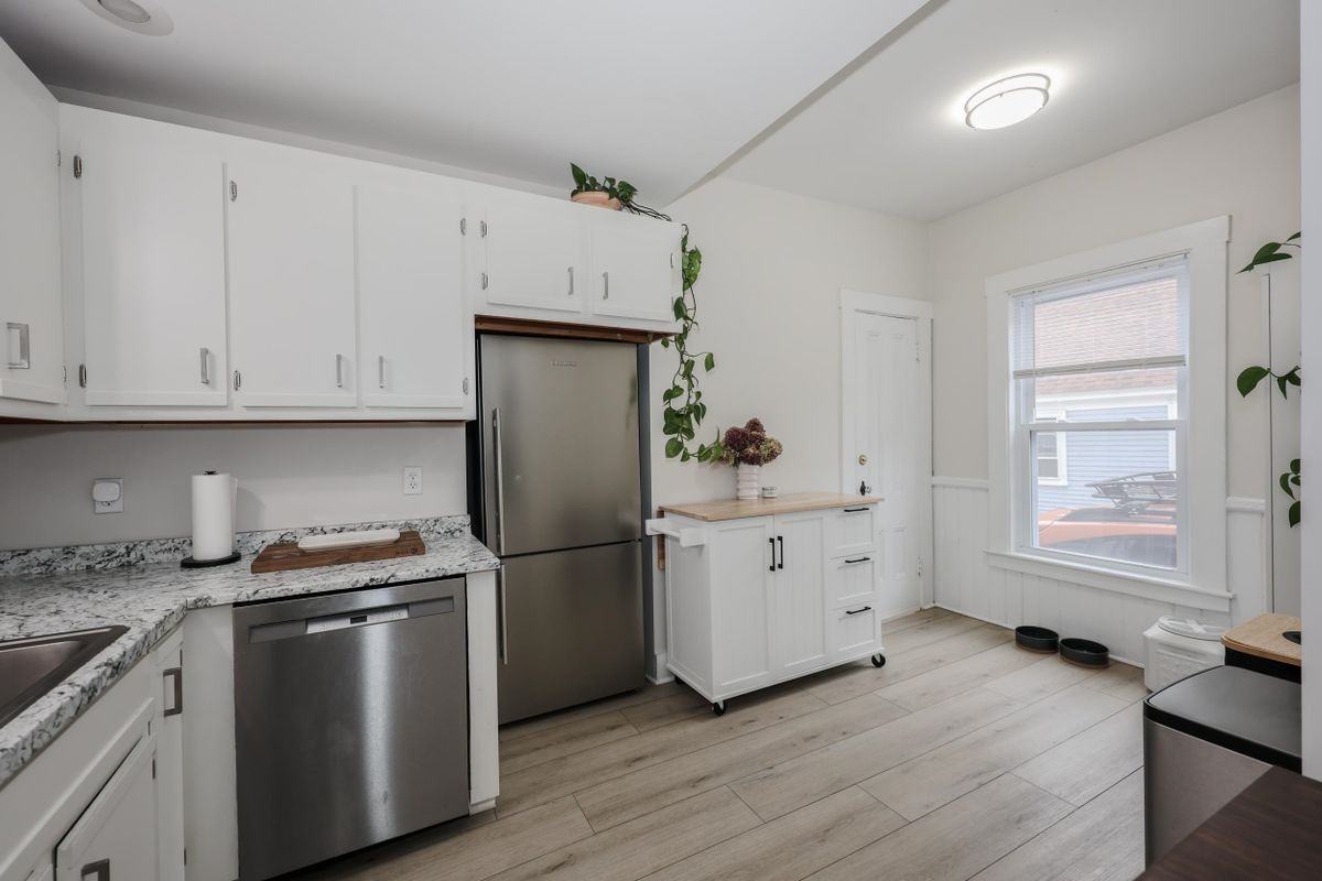 749 Central Ave - Photo 7 of 30