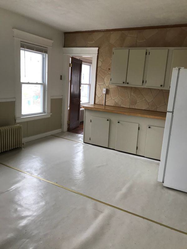 214 Oak St - Photo 2 of 8