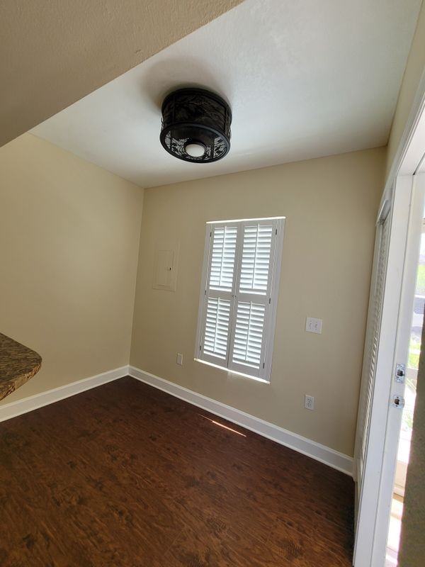 260 15th Ave Ne ##Na - Photo 7 of 18