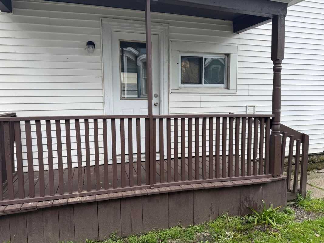 312 Utica St - Photo 2 of 16