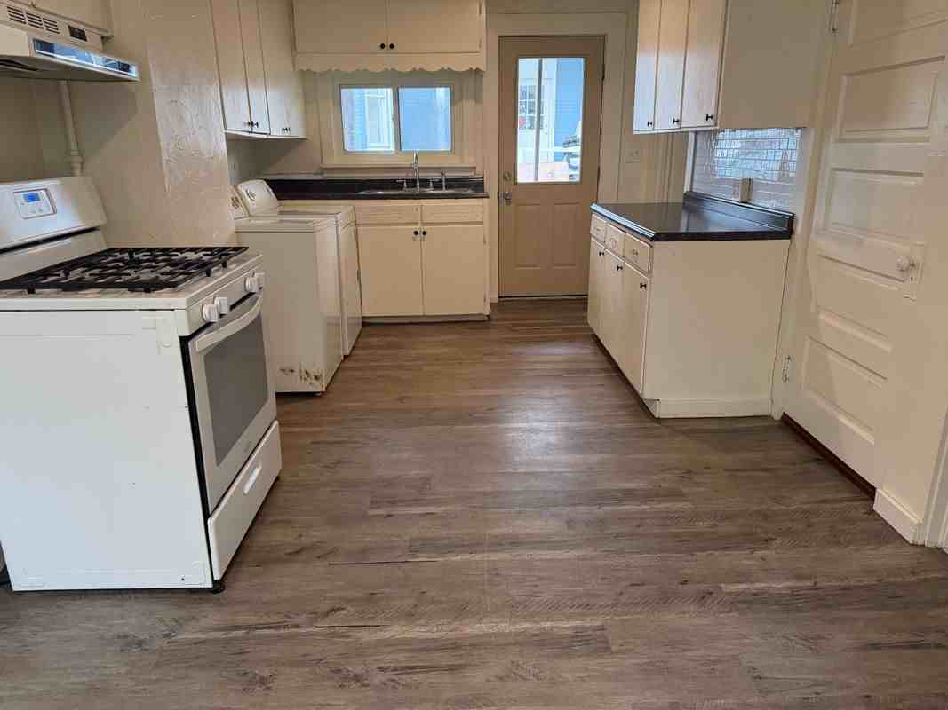 312 Utica St - Photo 7 of 16